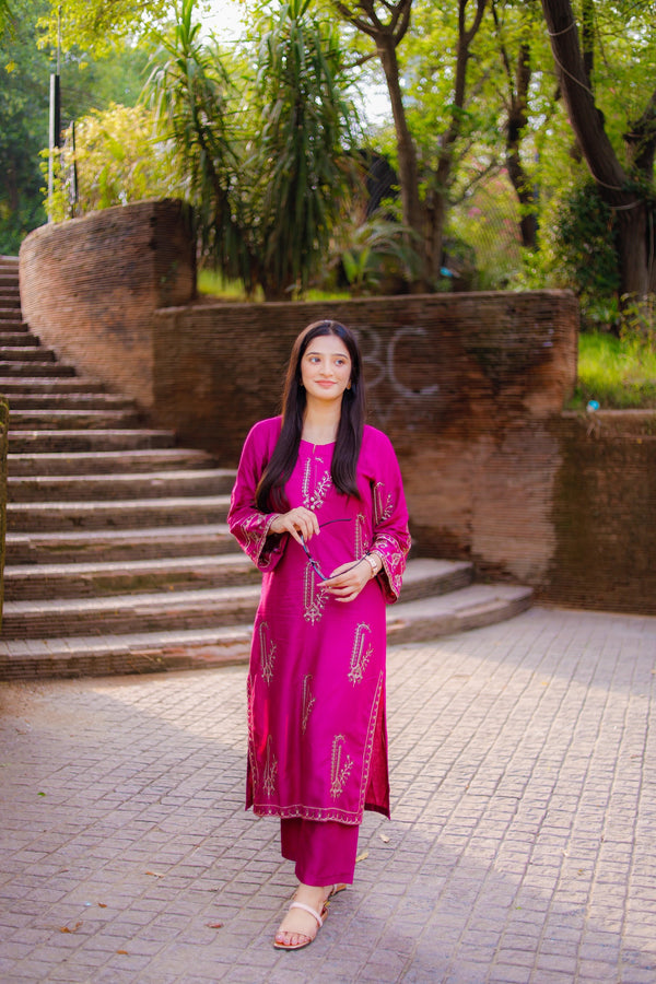 Amber Embroiderd 2pc