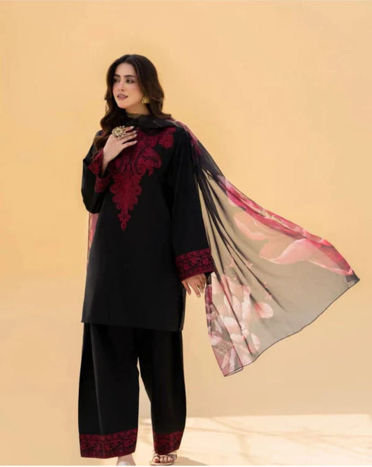 Zaroon Embroidered 3pc